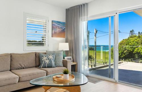 Point Arkwright Apartment | Exceptional Unit 2 Beach Gallery - Family-Friendly Retreat