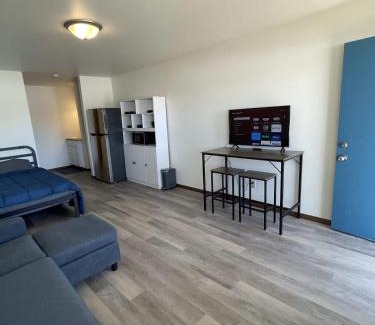 Wisconsin Dells Apartment | Stylish Unit 2 at Stand Rock Studios with Family-Friendly Amenities
