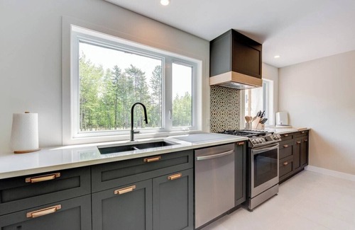 Beaupre Cottage | Exceptional Ski-In/Ski-Out Chalet for Family Retreats