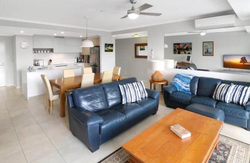 Avoca Beach Apartment | Stunning 3-Bedroom Apartment with Ocean Views & Pool Access
