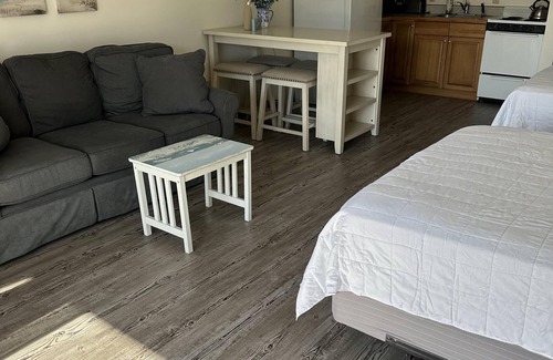 North Truro Condo | Deluxe Ground Floor Studio with Pool & Kitchen Amenities