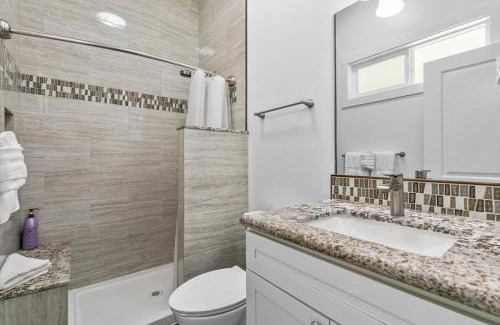 Wailuku Apartment | Oceanfront Maui Ohana Modern Studio with Breakfast Included