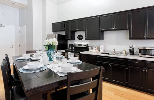 Gaslamp Quarter Hotel | Exceptional 2-Bedroom Hotel in San Diego with Spa & Breakfast