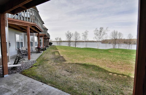 Birchwood Condo | Cozy 1 Bedroom Condo with Breakfast and Family Amenities