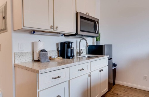Wailuku Apartment | Modern Maui Ohana Studio Near Airport with Ocean Views