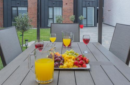 Sheffield Apartment | Unit 4 Modern & Comfy 1-BR Flat, Near bramall Lane, Free WIFI