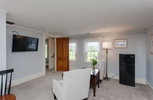 North Berwick Apartment | Ideal 2-Room Suite in Scenic Farm Setting Near Attractions