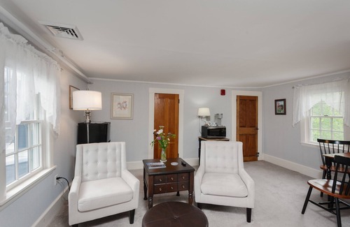 North Berwick Apartment | Ideal 2-Room Suite in Scenic Farm Setting Near Attractions