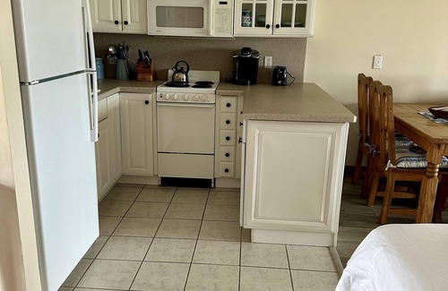North Truro Condo | Deluxe Oceanfront Studio with A/C - Guest Rated 9.4/10