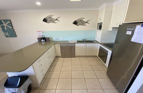 Jurien Bay Villa | Seafront Estate: Ocean View with Pool & Family Amenities