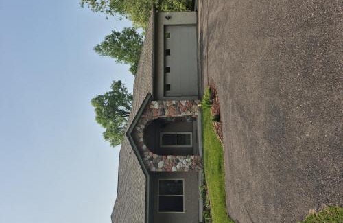 Birchwood Apartment | Spacious 5-Bedroom Condo with Pool and Family-Friendly Features