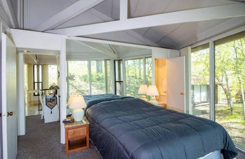 Village of Four Seasons House | Cozy Treetop Villa with Pool - Family Friendly Retreat