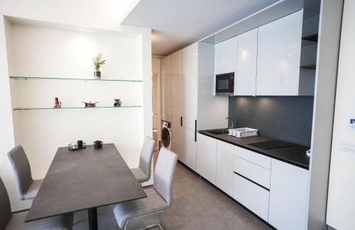 Bourj Hammoud Apartment | Accessible Comfort at Unit For Living - 4-Star Retreat