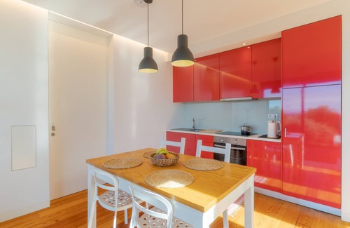 Jardim do Mar Villa | Inviting Unit with Shared Pool & Sea Views in Charming Village