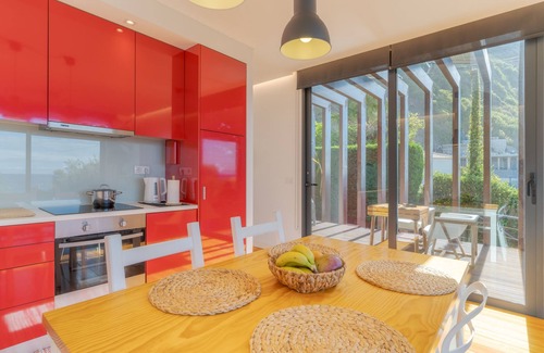 Jardim do Mar Villa | Inviting Unit with Shared Pool & Sea Views in Charming Village