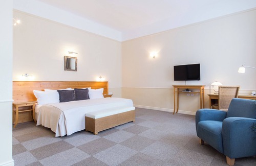 Stare Mesto Hotel | Exceptional Unitas Hotel: 4-Star Stay with Breakfast & More