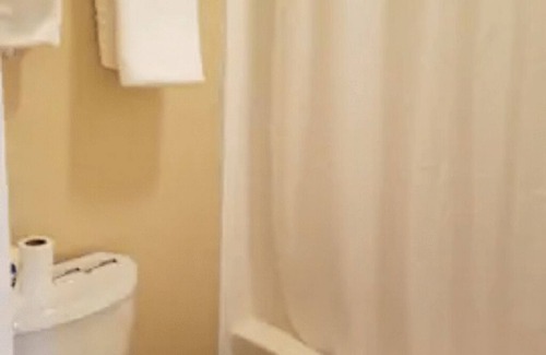Golconda Apartment | Cozy Unity Lodge Suite 7 with Lake View & Pet-Friendly