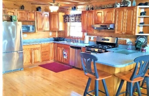 Bass Lake House | Experience Unity Log Cabin with Scenic Lake Views & Pool
