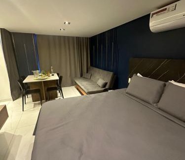 Portal do Sol Apartment | Family-Friendly Unity Suites with Oceanfront Pool Access