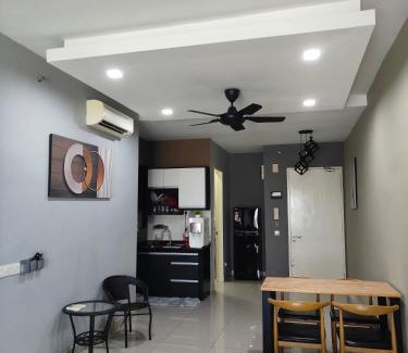 Seri Kembangan Apartment | Univ 360 Seri Kembangan - Cozy Homestay with Free Wifi