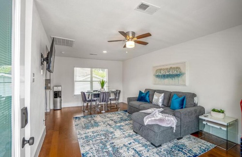 Greater East End Apartment | Family-Friendly Universal Apartment in East Downtown