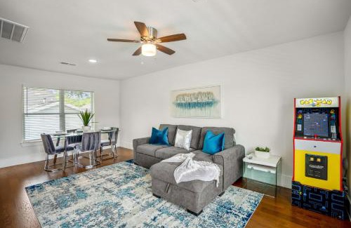 Greater East End Apartment | Family-Friendly Universal Apartment in East Downtown