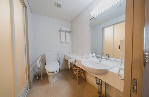 Teshikaga House | Universal Design Twin Room in Kawakami-gun, Hokkaidō