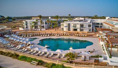 Colonia Sant Jordi Hotel | Elegant Stays at Universal Grand León & Spa with Ocean Views