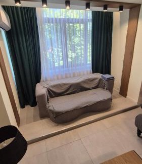 Baia Mare Apartment | University Apartment: Guest Rated 9.8 with Ocean Views
