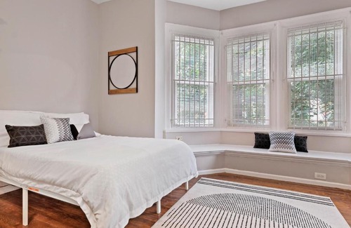 Spruce Hill Apartment | Elegant University City Studio Apartment - 10/10 Guest Rated