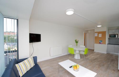Cork Other | University Hall Apartments: Guest Rated 9/10 with Breakfast