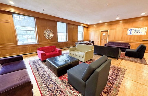 South End Hotel | Accessible Stay at University of King's College with Breakfast