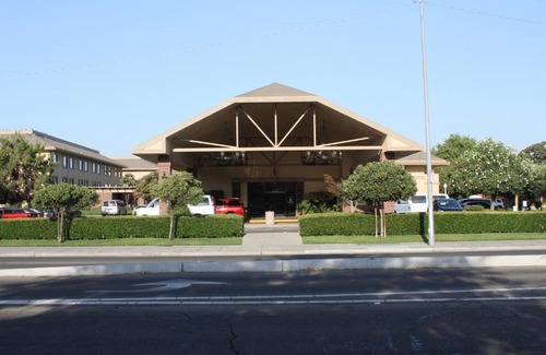 Raisin Hotel | Convenient University Square Hotel: Family & Accessibility Focused