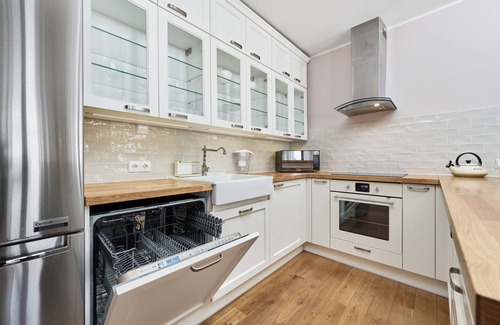 Wroclaw Old Town Apartment | Pet-Friendly 1 Bedroom Retreat in Wrocław