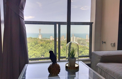 Pratumnak Hill Apartment | Relax at Unixx Pattaya Private Residence & Resort Retreat