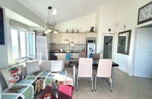 Pylos-Nestoras Villa | Enjoy Endless Ocean Views with Complimentary Greek Meals