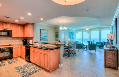 Pensacola Beach Condo | Stunning Gulf Front Views on the 18th Floor - Guest Rated 10/10