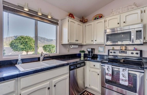 Saddlebrooke House | Scenic Mountain Views with Pet-Friendly Amenities Await