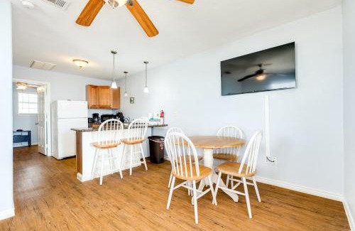 Surfside Beach House | Oceanfront SAND DOLLAR Unit 7: Guest Rated 10/10 Retreat