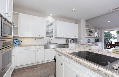 April Sound House | Unobstructed Lake House: Fun for Family & Friends Awaits