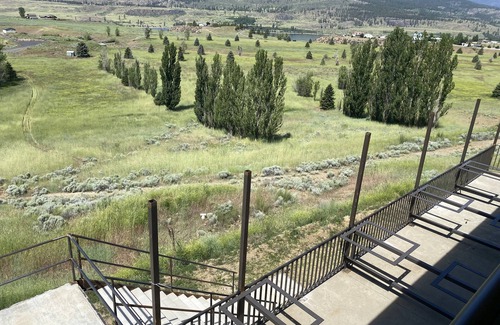 Davenport Apartment | Scenic Lake Roosevelt Views in a Modern Hotel Experience