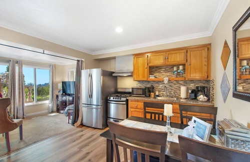 Laguna Beach Condo | BLUMONT APARTMENT: 10/10 Rated Villa in a Charming Village