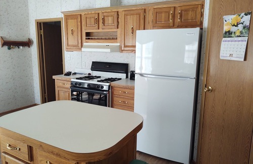 Comins House | Relax and Recharge in Northern Michigan with Family-Friendly Amenities