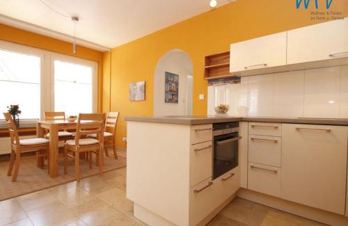 Juist Apartment | Family-Friendly Retreat at Uns to Hus - Ferienwohnung Faehrship