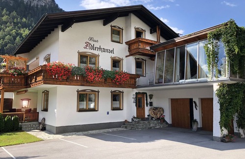 Scharnitz Apartment | Family-Friendly Retreat with Cozy Apartments for 2-3 Guests