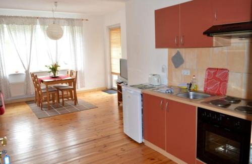Dolni Lanov Apartment | Pet-Friendly Retreat: Ferienwohnung Stefan in Riesengebirge