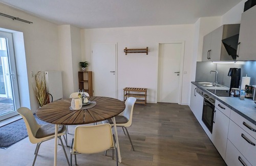 Gotha Apartment | Cozy "Orangerie" Apartment Near the Castle Park Escape