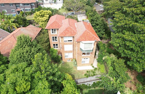 Randwick Apartment | Ideal Stay at The Spot: Beach, Shops & Family-Friendly Amenities