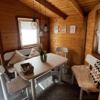 Schleife House | Pet-Friendly Getaway at Wake and Beach by Halbendorfer See