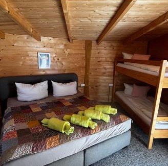 Schleife House | Pet-Friendly Getaway at Wake and Beach by Halbendorfer See